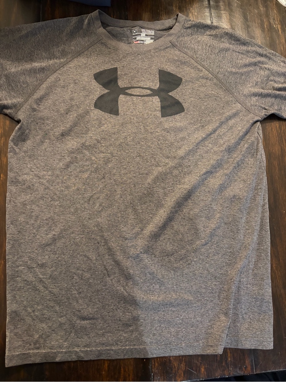 Under Armour Gray Short Sleeve Tee with Black Logo youth XL